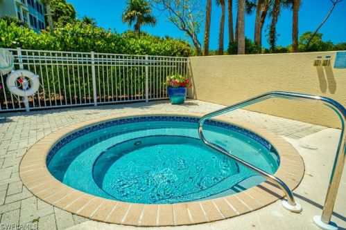 2661 Wulfert Rd, Sanibel FL  33957-2220 exterior