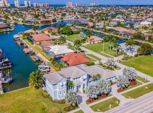 356 Heathwood Dr, Marco Island FL  34145-0050 exterior