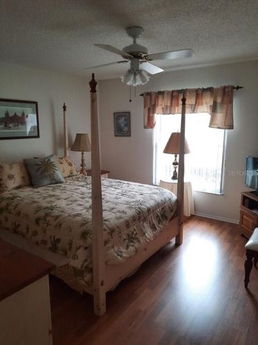 9044 Warwick Ln, New Port Richey, FL 34655-1311