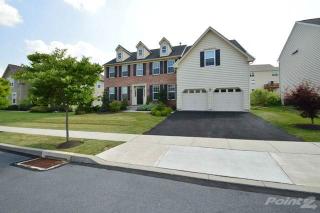 737 Yorkshire Dr, Breinigsville, PA 18031-1550