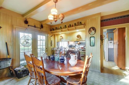 194 Center St, London OH  43140-1406 exterior