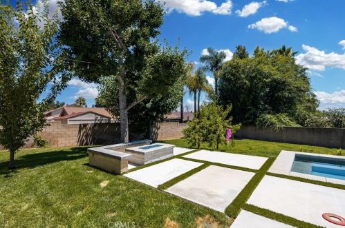 360 Paxton Ct, Upland CA 91784-1373 exterior