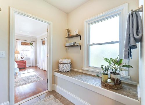 3260 Galbraith Rd, Cincinnati OH 45239-3903 exterior