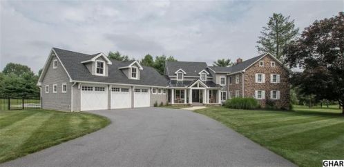 1675 Sand Hill Rd, Swatara, PA 17033-2650