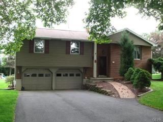 109 Brentwood Ave, Easton, PA 18045-1922