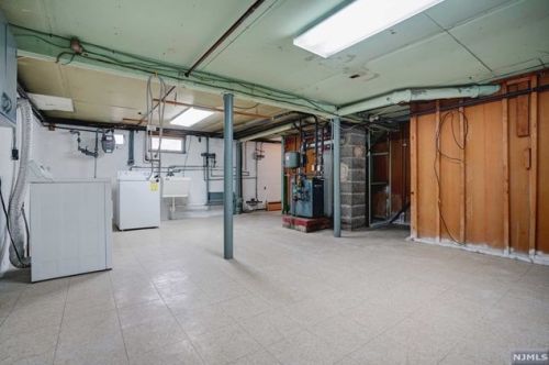 479 Berkshire Rd, Ridgewood NJ  07450-5533 exterior