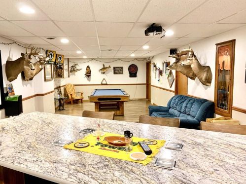 3373 Heaven Dr, Green Bay WI  54311-8906 exterior