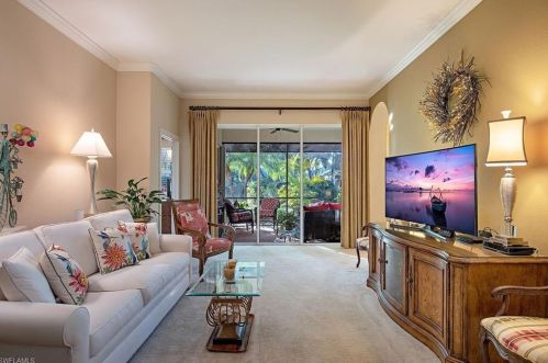 759 Vistana Cir, Naples, FL 34119-1003