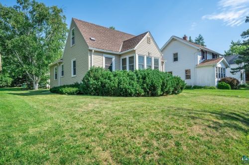 5811 Glenwood St, Duluth, MN 55804-1336