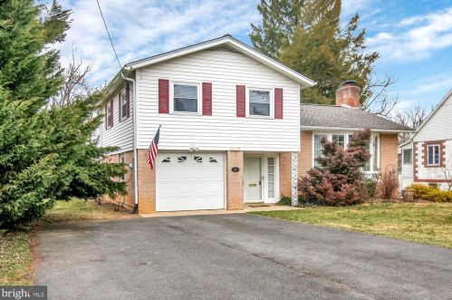 407 Main St, Camp Hill, PA 17011-6335