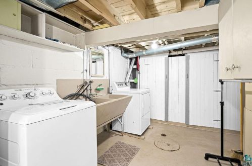 844 Charles Ave, Duluth MN  55807-1415 exterior