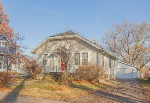 712 4th St, Richmond, IA 52247-9489