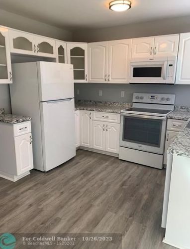 742 Belmont Cir, Port Saint Lucie FL  34953-6337 exterior