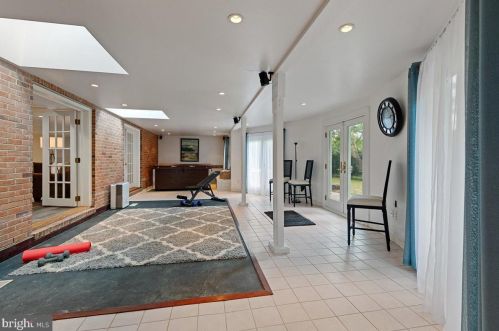 213 Constitution Dr, Princeton NJ  08540-6711 exterior
