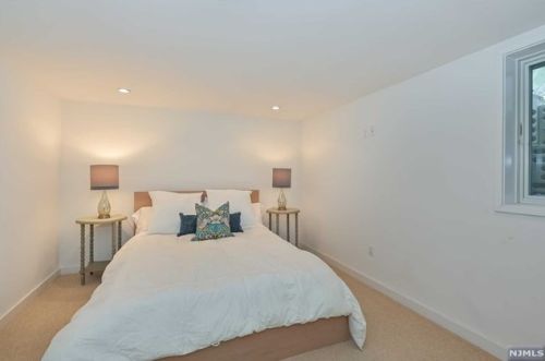 159 Forest Rd, Ridgewood NJ  07452-1914 exterior