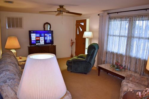 5019 Colonnade Ave, Tarpon Springs, FL 34690-5965