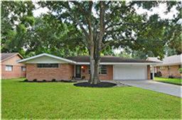 10027 Timberoak Dr, Houston TX  77080-7010 exterior