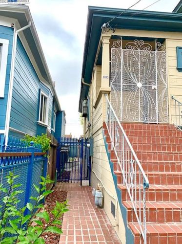 1703 Bridge Ave, Oakland CA  94601-3672 exterior