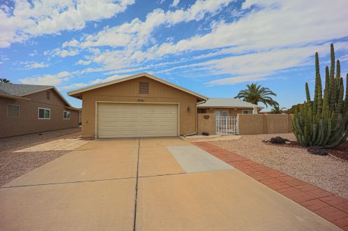 1669 Leisure World, Mesa, AZ 85206-2324