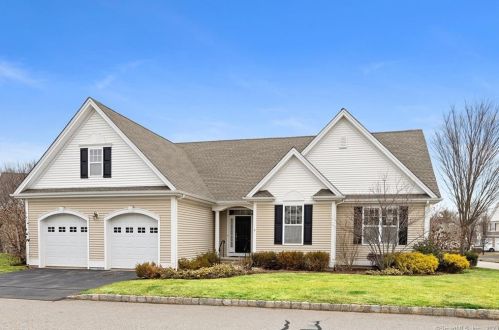 4 Cherry Hills Cir, Bloomfield, CT 06002-2921