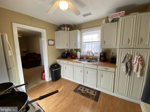 2886 Quakerbridge Rd, Trenton NJ  08619-1642 exterior