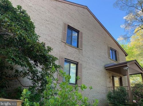 5731 Waters Edge Landing Ct, Springfield, VA 22015-2611