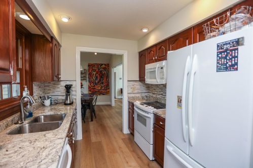 6850 Castlewood Dr, Carroll OH  43112-9786 exterior