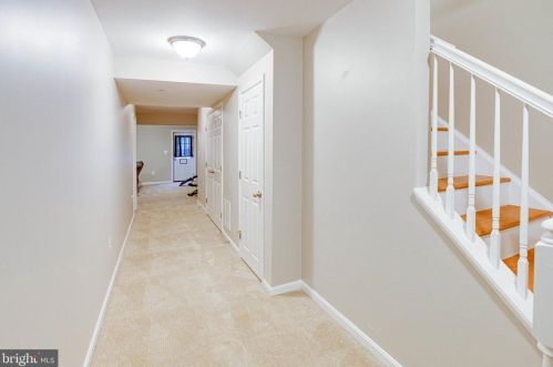 3602 Eagle Ridge Dr, Woodbridge VA  22191-6564 exterior