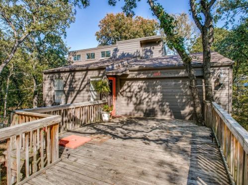 222 Scenic Dr, Lewisville TX  75077-6760 exterior