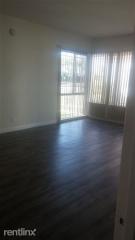 9154 Manhattan Pl, Los Angeles CA  90047-3543 exterior