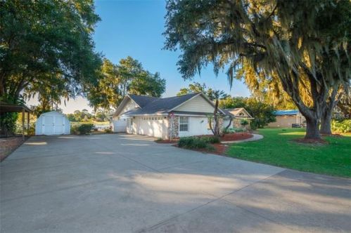 39849 Bryan Ln, Umatilla, FL 32784-7128