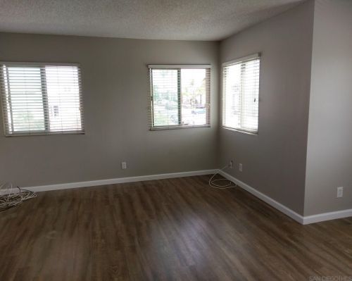 1676 Chalcedony St, San Diego CA 92109-3115 exterior