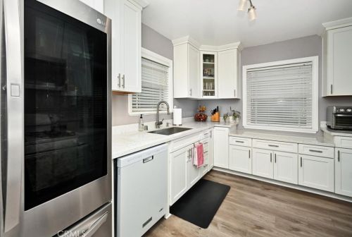 6654 Turnergrove Dr, Lakewood CA  90713-2752 exterior