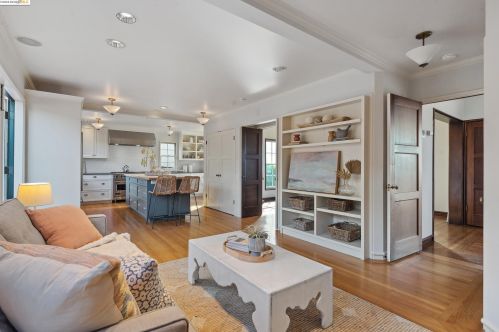 22 Alta Ave, Oakland CA  94611-3402 exterior