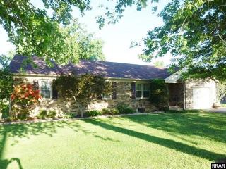 422 East Dr, Fulton, KY 42041-1820