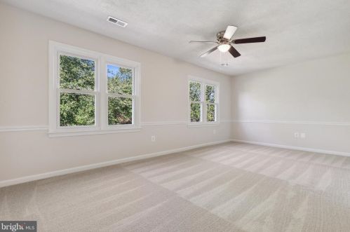 5758 Benford Dr, Haymarket VA  20169-2503 exterior