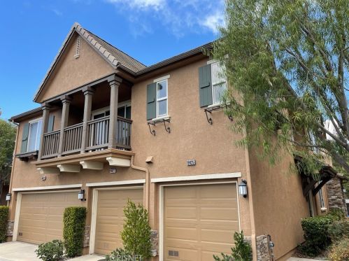 19425 Opal Ln, Santa Clarita, CA 91350-3244