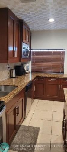 6901 16 Ct, Hollywood FL 33027-2315 exterior