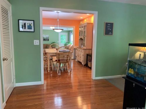 203 Hickory Hill Rd, New Britain CT  06052-1009 exterior