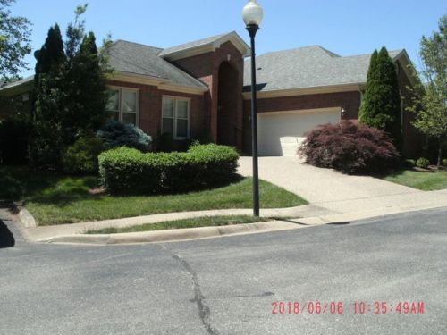 10124 Cave Creek Rd, Louisville, KY 40223-5126
