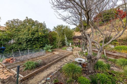 337 Nightingale Ave, Lake Nacimiento CA  93446-4012 exterior