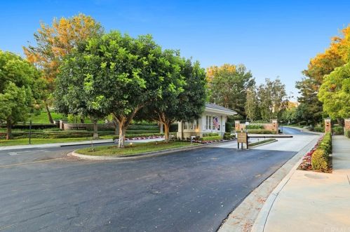 21 Charlotte, Irvine, CA 92603-3448