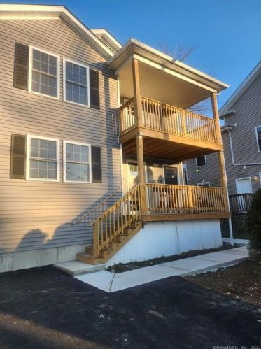 1836 Seaview Ave, Bridgeport CT  06610-2728 exterior