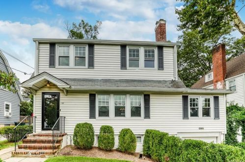 192 Davis Ave, White Plains, NY 10605-3107