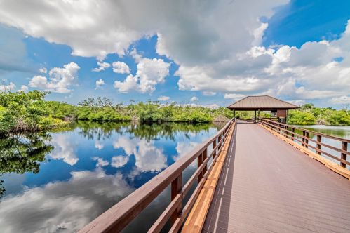 350 Gumbo Limbo Ln, Marco Island FL  34145-1865 exterior