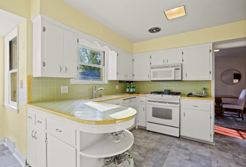 529 77 St, Milwaukee WI 53219-3742 exterior