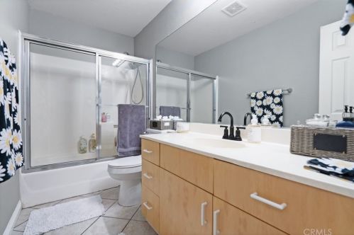 13262 Spring Way, Victorville CA  92392-6805 exterior