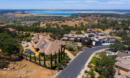 2940 Capetanios Dr, Folsom CA  95762-4601 exterior