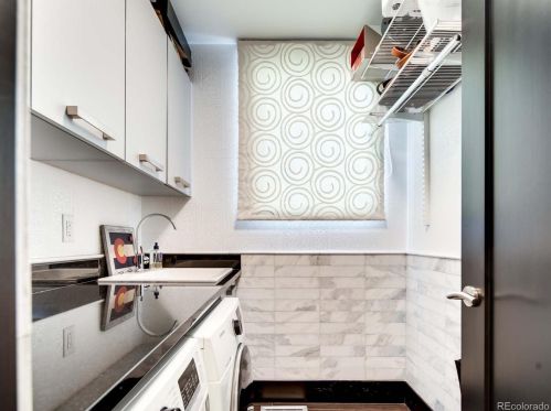 514 Cook St, Denver CO 80205-3735 exterior