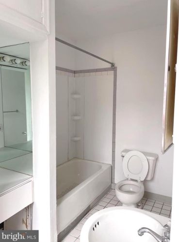 941 Mckean St, Philadelphia PA 19145-3034 exterior